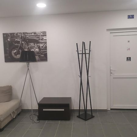 Podlovics Tanya Panzio Apartment Kemecse Exterior foto