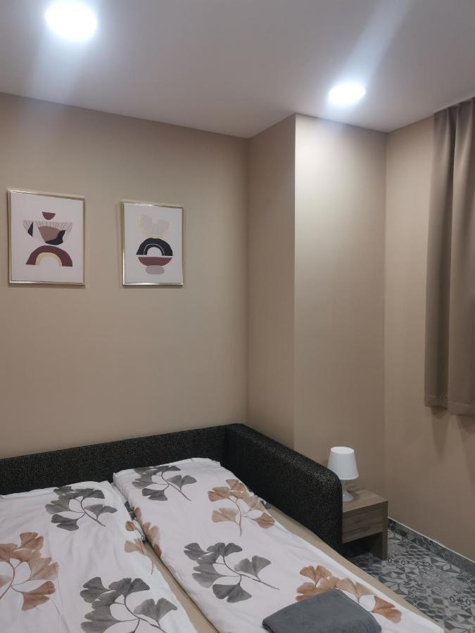 Podlovics Tanya Panzio Apartment Kemecse Exterior foto