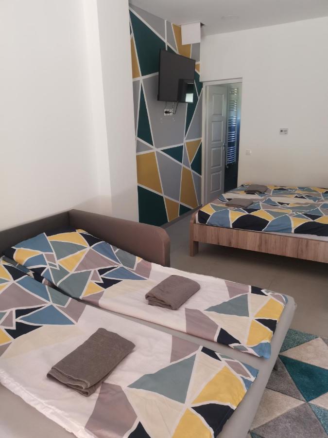 Podlovics Tanya Panzio Apartment Kemecse Exterior foto